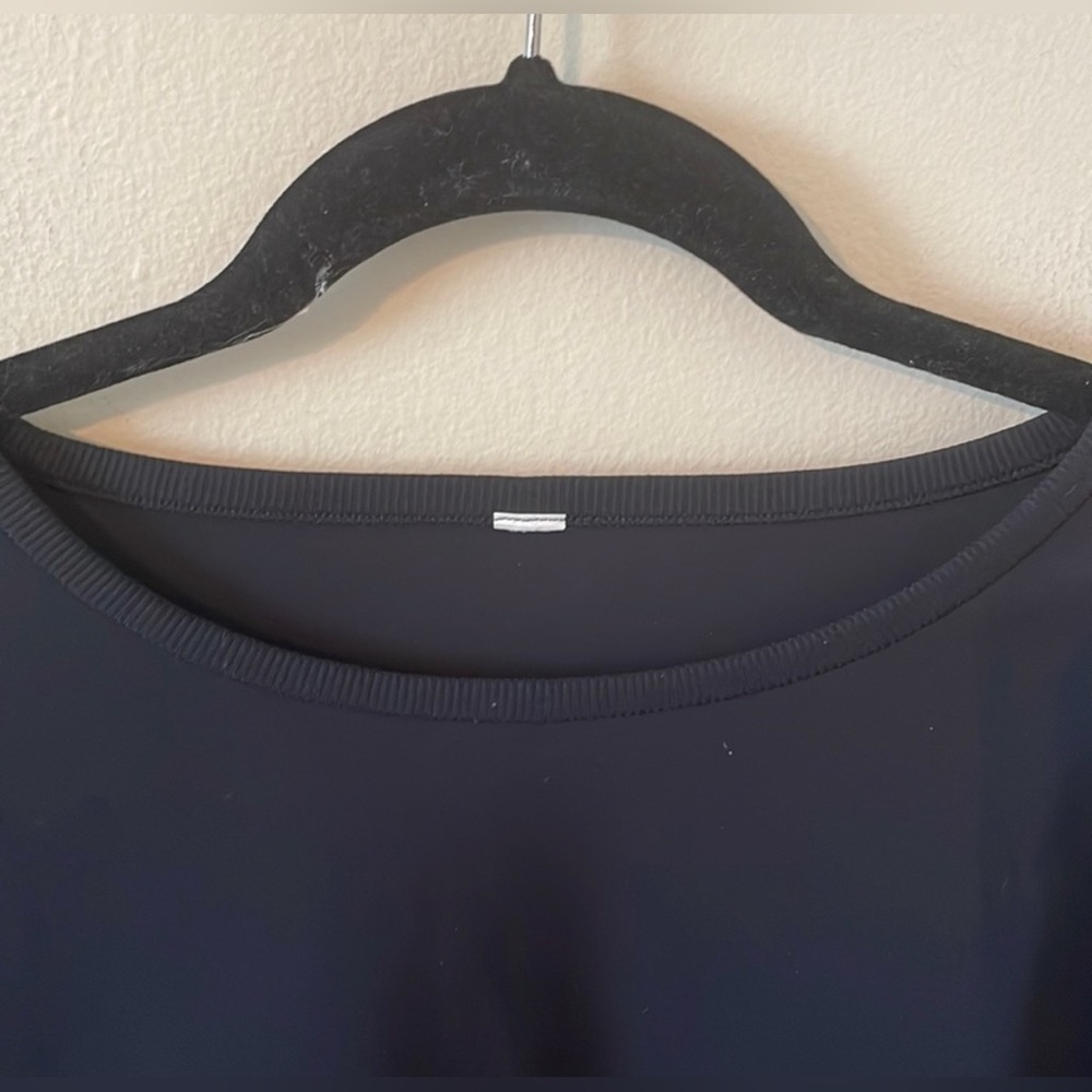 Lululemon Ribbed 3/4 Sleeve Crop Top